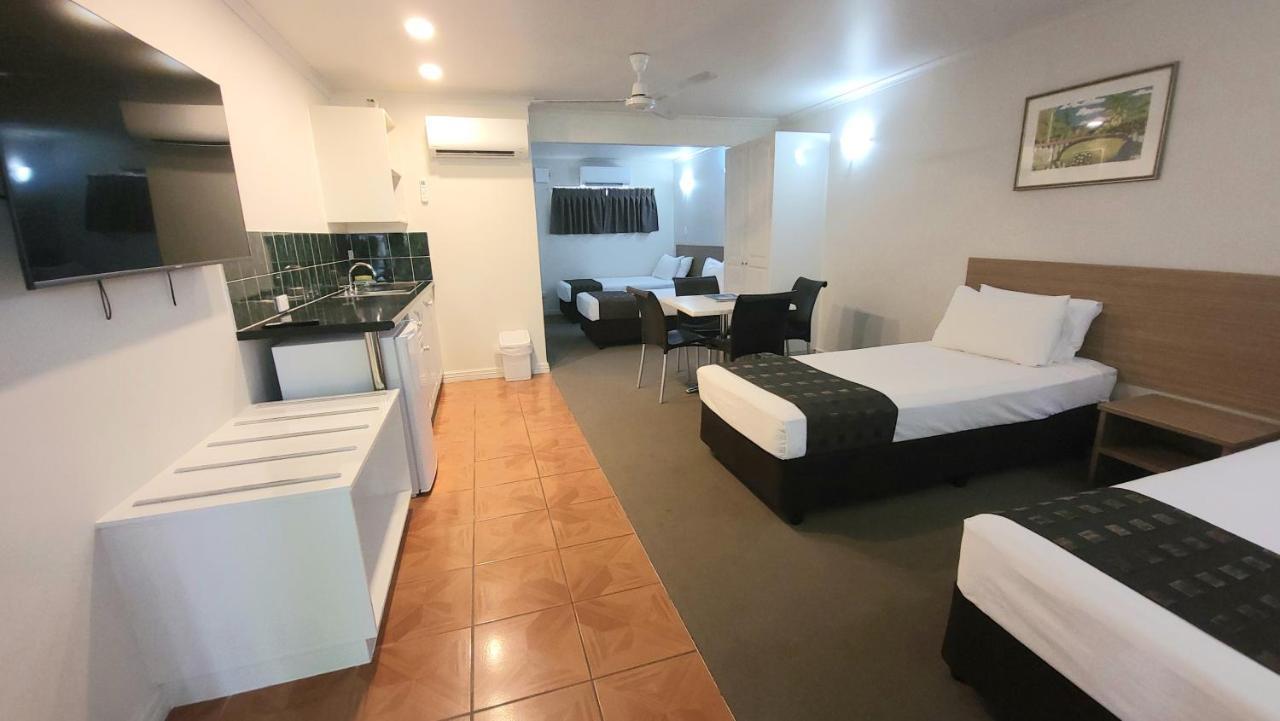 Studio QUAD Room Kitchenette,1416568410:JPEG