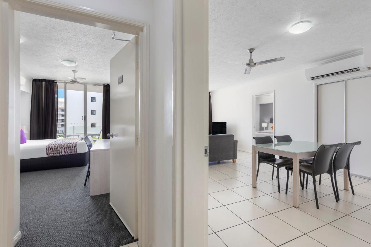 Executive Two-Bedroom Dual Key Apartment,992984815:JPEG